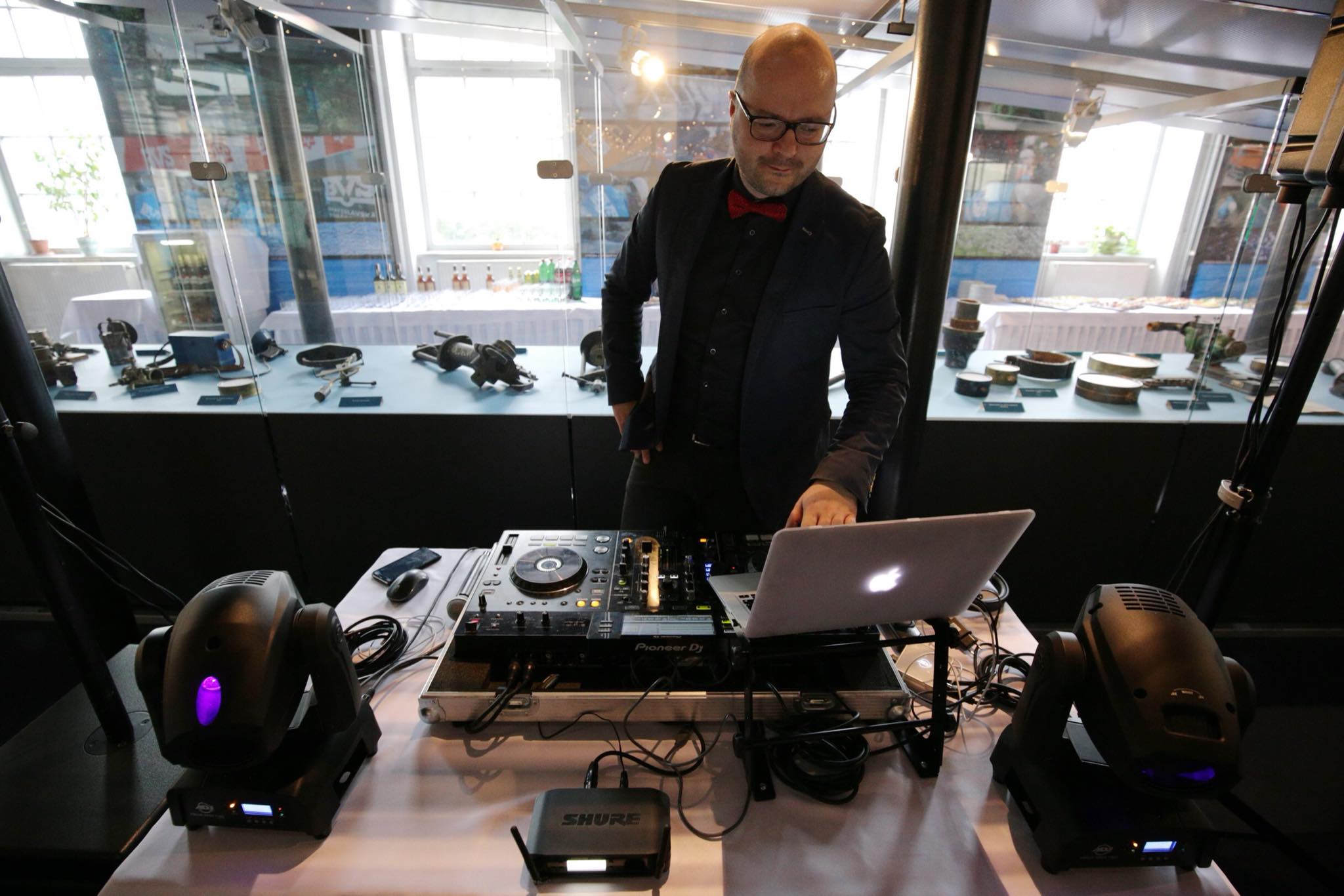 Manually added from URL: http://www.husenicadj.sk/images/4.jpg