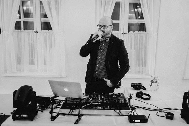 Manually added from URL: http://www.husenicadj.sk/images/2.jpg