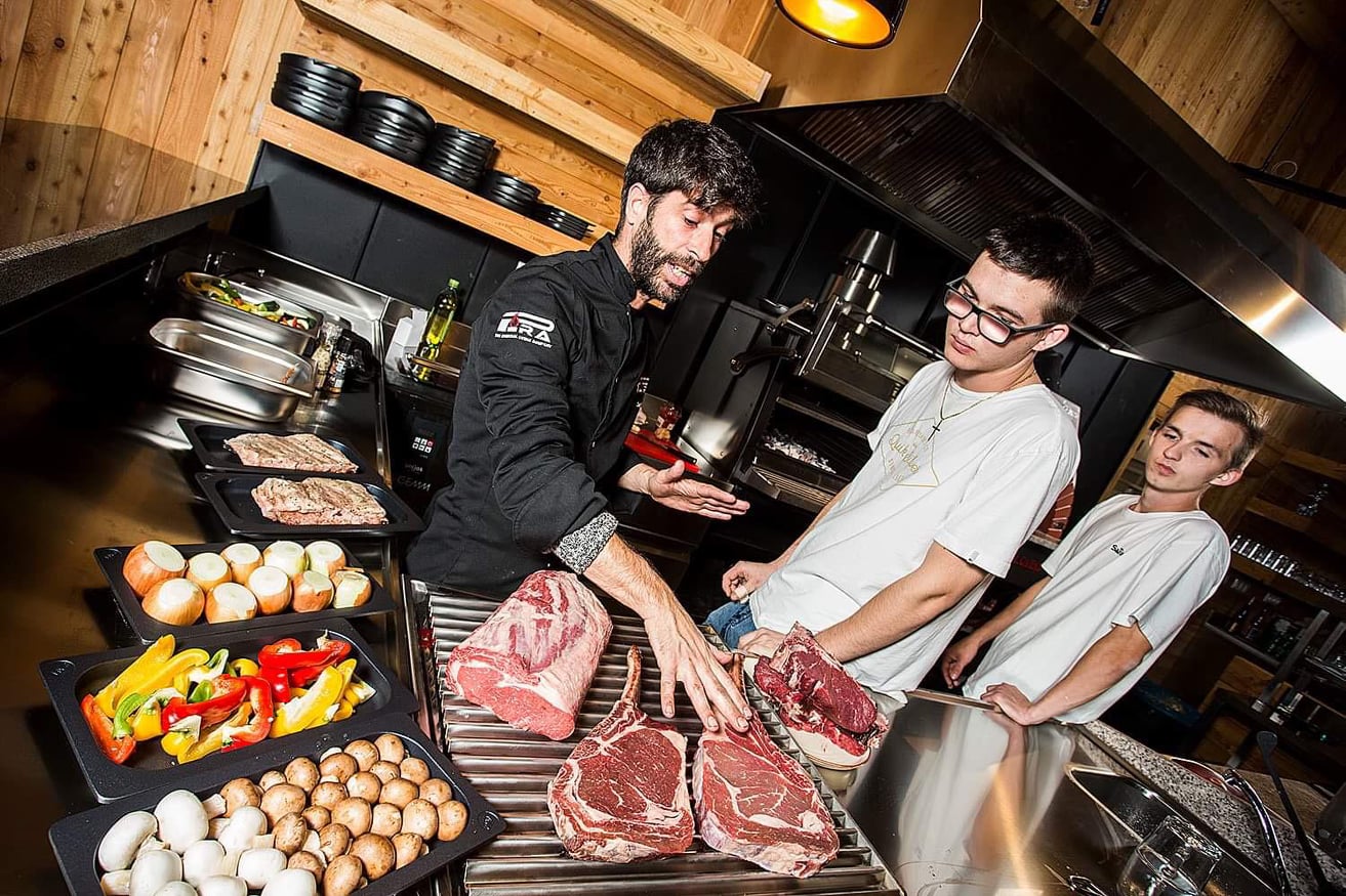 Manually added from URL: https://scontent-prg1-1.xx.fbcdn.net/v/t1.6435-9/75392657_121940055910499_5965009472999915520_n.jpg?_nc_cat=101&ccb=1-7&_nc_sid=13d280&_nc_ohc=ZJaza0E26mAQ7kNvwFoYfmw&_nc_oc=AdnXFBhspddMyaJRWMr5rHqblKbJMGeDCycUvqhU7mA3QbQ3d-grxXPd5rBDZ0nFI94&_nc_zt=23&_nc_ht=scontent-prg1-1.xx&_nc_gid=ZAKVbtrU9E6V53NSgO5wbg&_nc_ss=8&oh=00_AfwKJ07FdQlcoCCbk0Yd_GSbSF5pTEkJevc3ZY_Jd5p9lQ&oe=69DB9976