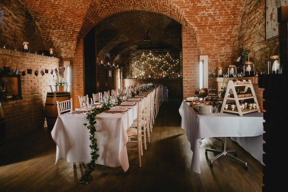 Manually added from URL: https://www.villanecas.sk/assets/components/phpthumbof/cache/fx2-6742.5ab4571e81c6e91f86c60356ea3fd1f0.jpg