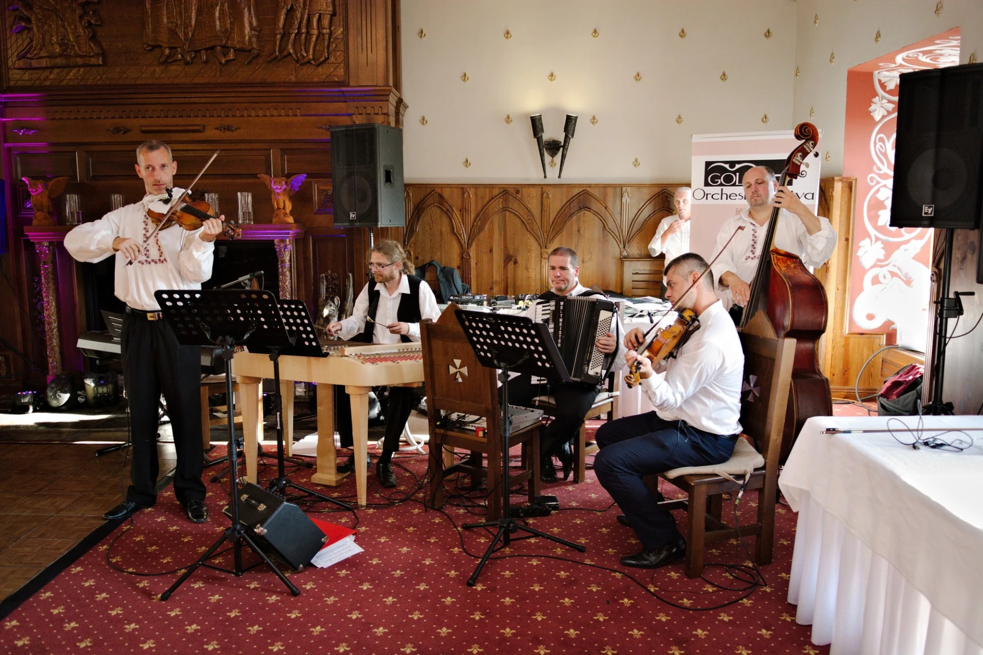 Manually added from URL: https://d33004bcd3.clvaw-cdnwnd.com/30623000abc67e19d8931d9409a9b091/200000299-17b3617b39/20160702_lp-rc_-c-peter-azor_1119_web.webp?ph=d33004bcd3