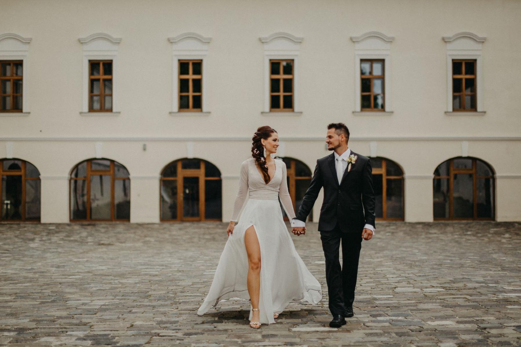 Manually added from URL: https://www.grandviglas.com/img/gallery/36-238.jpg