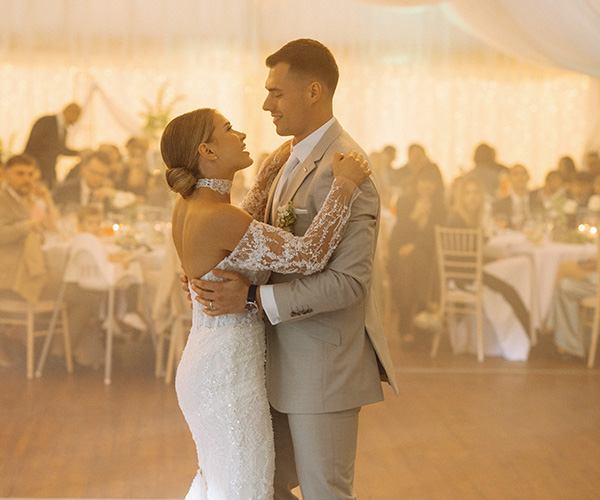 Manually added from URL: https://www.hoteldomasa.sk/img/2026-foto-svadby-16--tn@2x.jpg