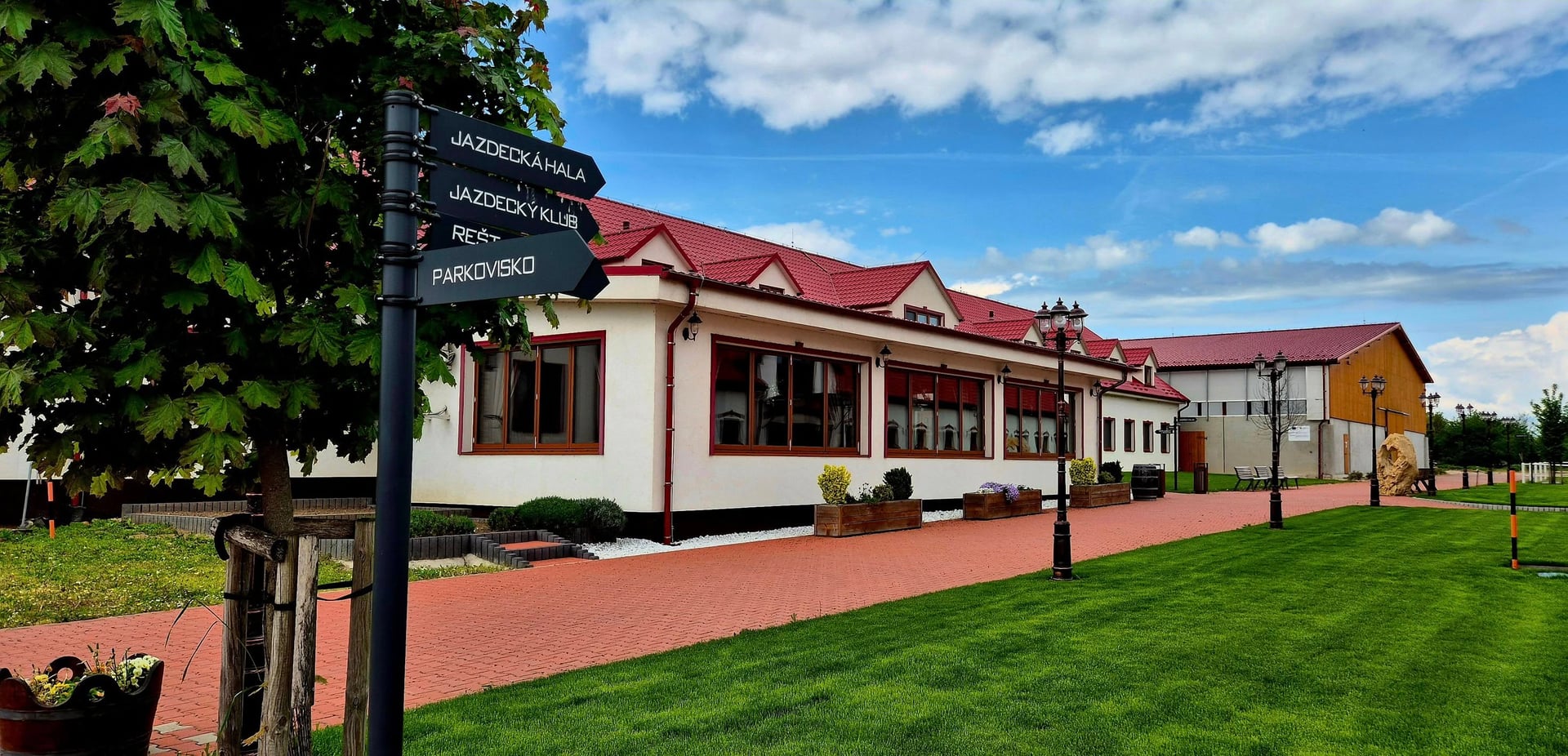 Manually added from URL: https://scontent-prg1-1.xx.fbcdn.net/v/t39.30808-6/494474218_1189184719660914_7061511397590419920_n.jpg?stp=cp6_dst-jpegr_tt6&_nc_cat=102&ccb=1-7&_nc_sid=2a1932&_nc_ohc=WRSCfklegJEQ7kNvwFKhZ-c&_nc_oc=AdlLigHkmorbtbEj9y7G6Mb24jlVEueXM4Rw757A-bnFn_3Whm_m3mi8Yy0vtANa-6M&_nc_zt=23&se=-1&_nc_ht=scontent-prg1-1.xx&_nc_gid=gsdcanDNihKgfqe_P03Sjg&_nc_ss=8&oh=00_AfyqPMF3ykr6yjS7yp0lAh3Bwb8TRWkZHzJFdE7n5f0yyg&oe=69BA0CAA