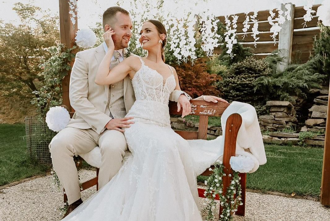 Manually added from URL: https://scontent-prg1-1.xx.fbcdn.net/v/t51.75761-15/499269187_18282266326269534_6149651913735121231_n.jpg?_nc_cat=102&ccb=1-7&_nc_sid=13d280&_nc_ohc=IWn6N5vJeTMQ7kNvwHRcWi4&_nc_oc=Adl0UF4I62-tTcTKnlPW7syq1dWYpAYYaZjV3bPsZtneE9rUjphbdJVakt4SdIyRslM&_nc_zt=23&_nc_ht=scontent-prg1-1.xx&_nc_gid=2bsDpMBMZFpRfEpHfPgw0Q&_nc_ss=8&oh=00_Afw4_QwKOvOaepZi3fS9Sdmu0LO7VJ1XpIFmoI5E3JhBdA&oe=69BA1CDB