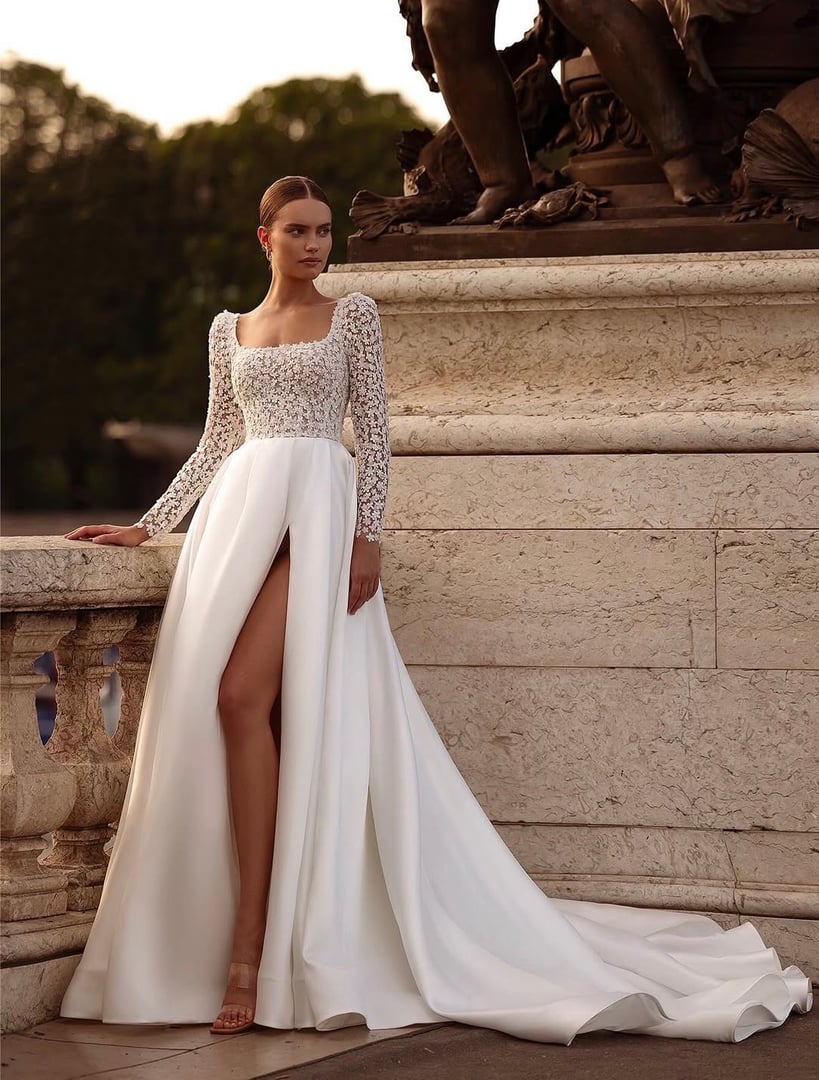 Scraped from website: https://svadobnysalonmm.sk/svadobne-saty.html