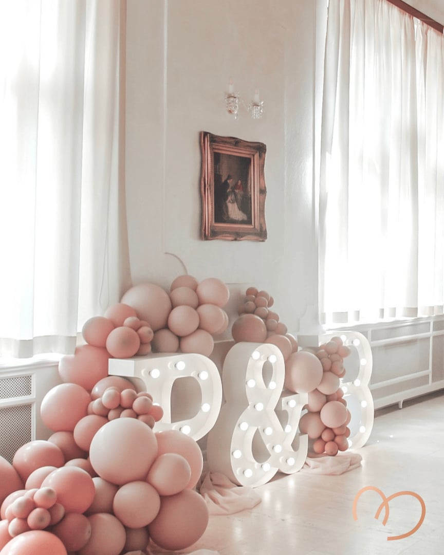 Manually added from URL: https://cdn.myshoptet.com/usr/www.miloore.sk/user/articles/images/svietiace-pismena-p_b-miloore-lights-9.webp.png