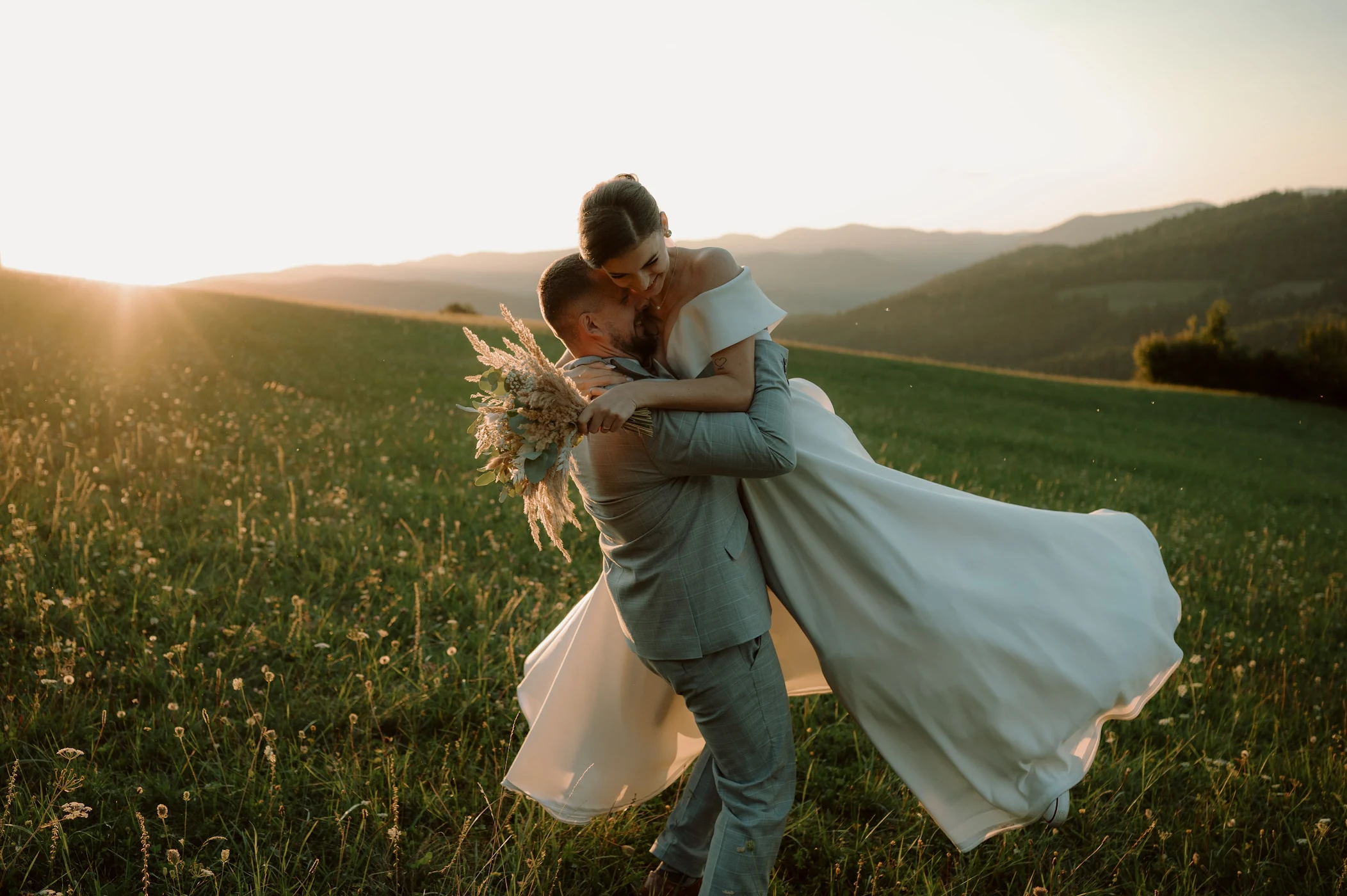 Manually added from URL: https://lh3.googleusercontent.com/VQIDISX4Swk7ZLJebFl8Xo6rIHjaPr5qoyNbDJmqbM8PcHaNBpdw0znzq9SVdF6JSIKbCGnGw7t2UcDE6G2ONeCKqXIst7P5qTgW3uI=w2400-h1400-rw-e30