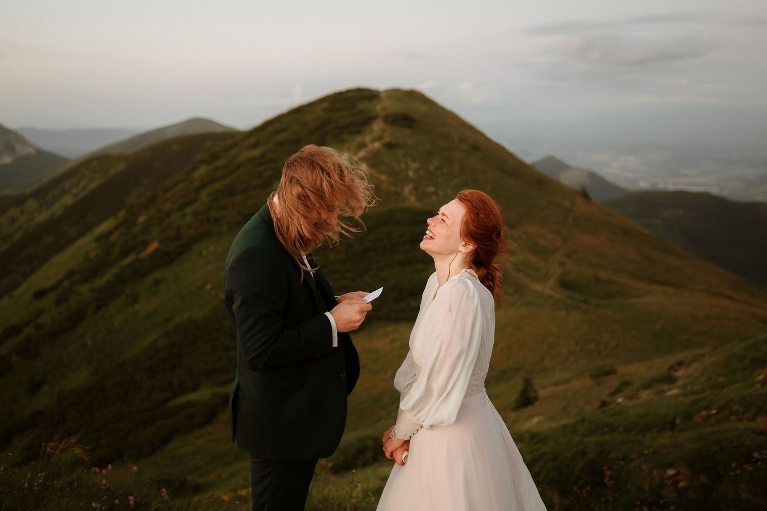 Manually added from URL: https://images-pw.pixieset.com/site/N1LdZB/yPya3n/svadobna-fotografka-04-6ae1c447-1500.jpg