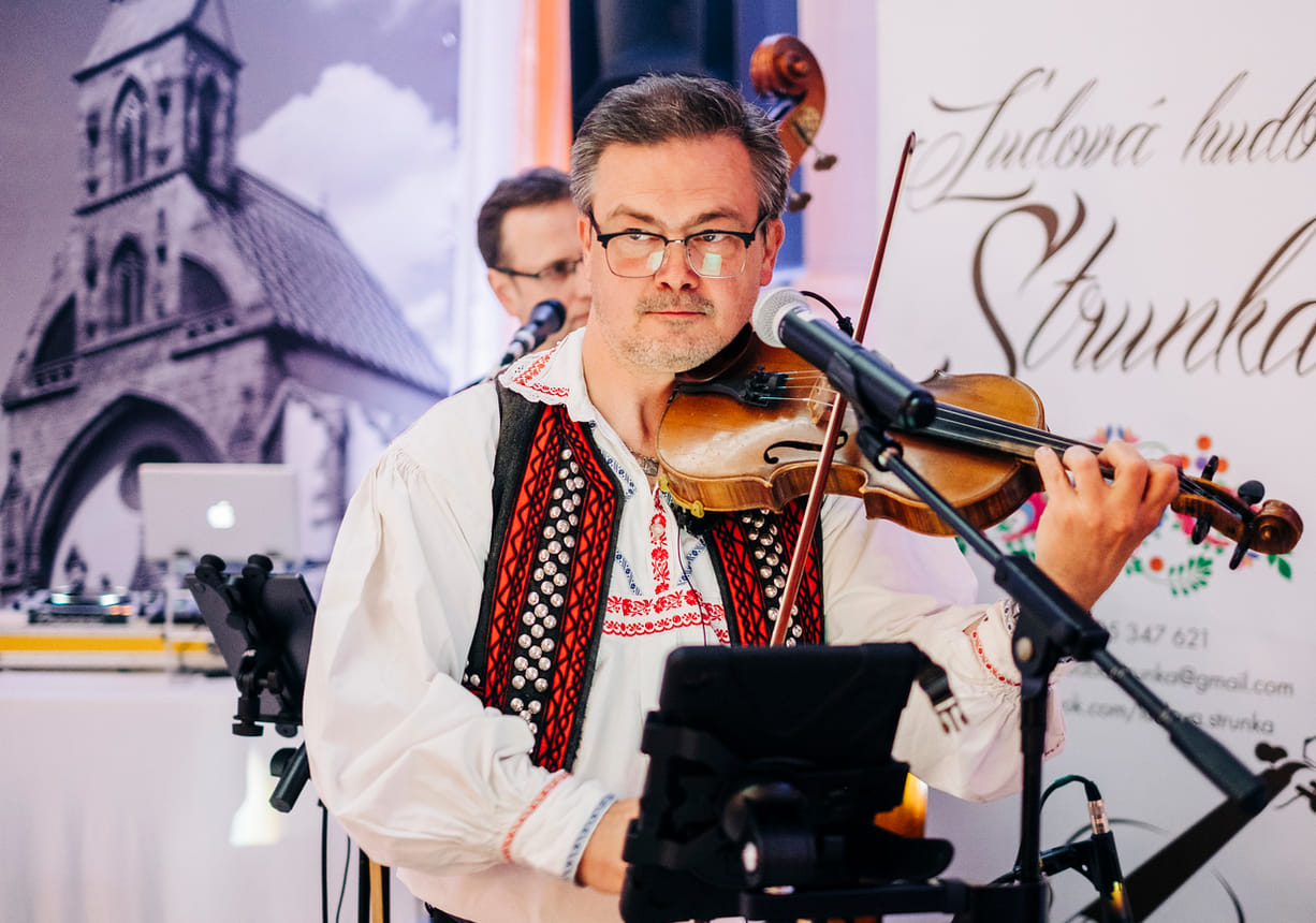 Manually added from URL: https://scontent-prg1-1.xx.fbcdn.net/v/t39.30808-6/482240128_1134977991758499_2050320476803273322_n.jpg?_nc_cat=109&ccb=1-7&_nc_sid=7b2446&_nc_ohc=aEOyExbGxeUQ7kNvwGvyLzp&_nc_oc=AdmuBbty-KOQs3_iQ2gcaPgpZWF-9dJpa3LArXSNu74atYiwaoeg3avJV3iBE24CJ7A&_nc_zt=23&_nc_ht=scontent-prg1-1.xx&_nc_gid=UQZRpV9iHYANjioD017ZUA&_nc_ss=8&oh=00_AfxXAkQyeP1HoMZncaFXmH1nTOjYsqPh3aETbc1L3HmkcQ&oe=69BB164A