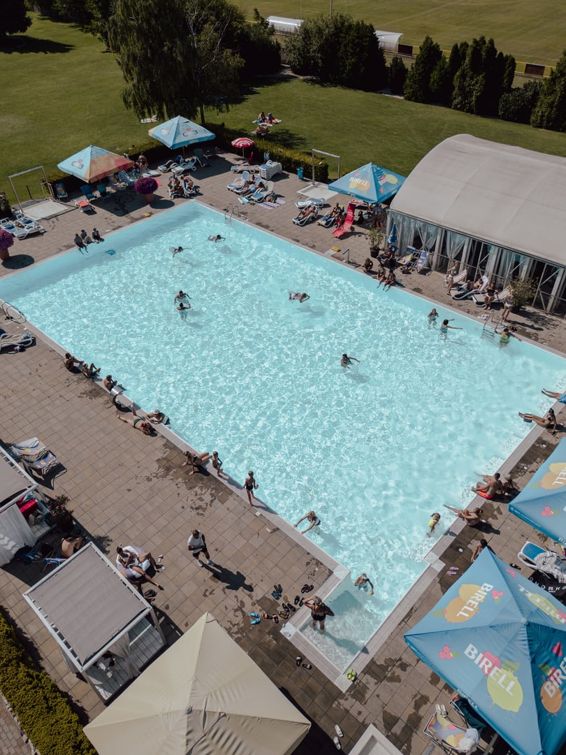 Manually added from URL: https://scontent-prg1-1.xx.fbcdn.net/v/t39.30808-6/535042597_1356308389831475_4158701256413108766_n.jpg?_nc_cat=107&ccb=1-7&_nc_sid=dd6889&_nc_ohc=RiqxOWA30bAQ7kNvwHWwMjr&_nc_oc=AdkCio4W81-uvBGFyk9ceN91fdQPVtaq3Hbi8hDpYVtQq1dUlAGQmi4RTkJ2f2OaYz4&_nc_zt=23&_nc_ht=scontent-prg1-1.xx&_nc_gid=SrV3aLKiKaTKPykRrUA-4A&_nc_ss=8&oh=00_AfzuOehMk5B3V0vlYL40NJ3h4CoPInhhBGNJRX_F0yqi9A&oe=69BB373D