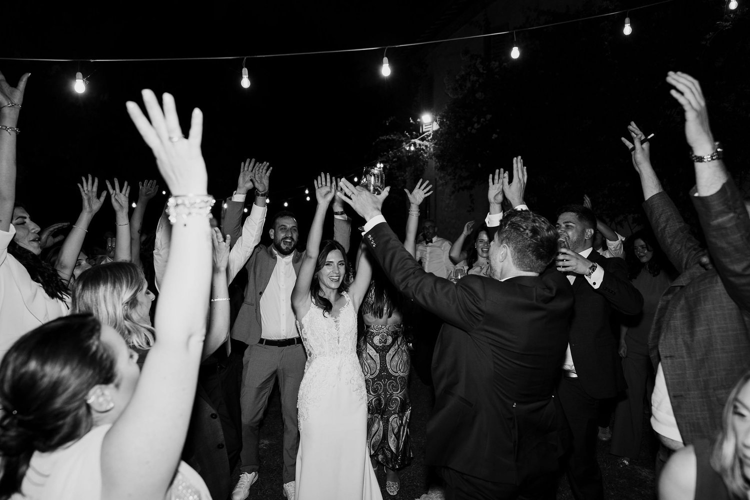 Manually added from URL: https://images.squarespace-cdn.com/content/v1/5f6a361c8961f14c83febfea/5b668ed8-01d5-44b8-aad4-f18efec209a3/Wedding_1448.jpg?format=1500w