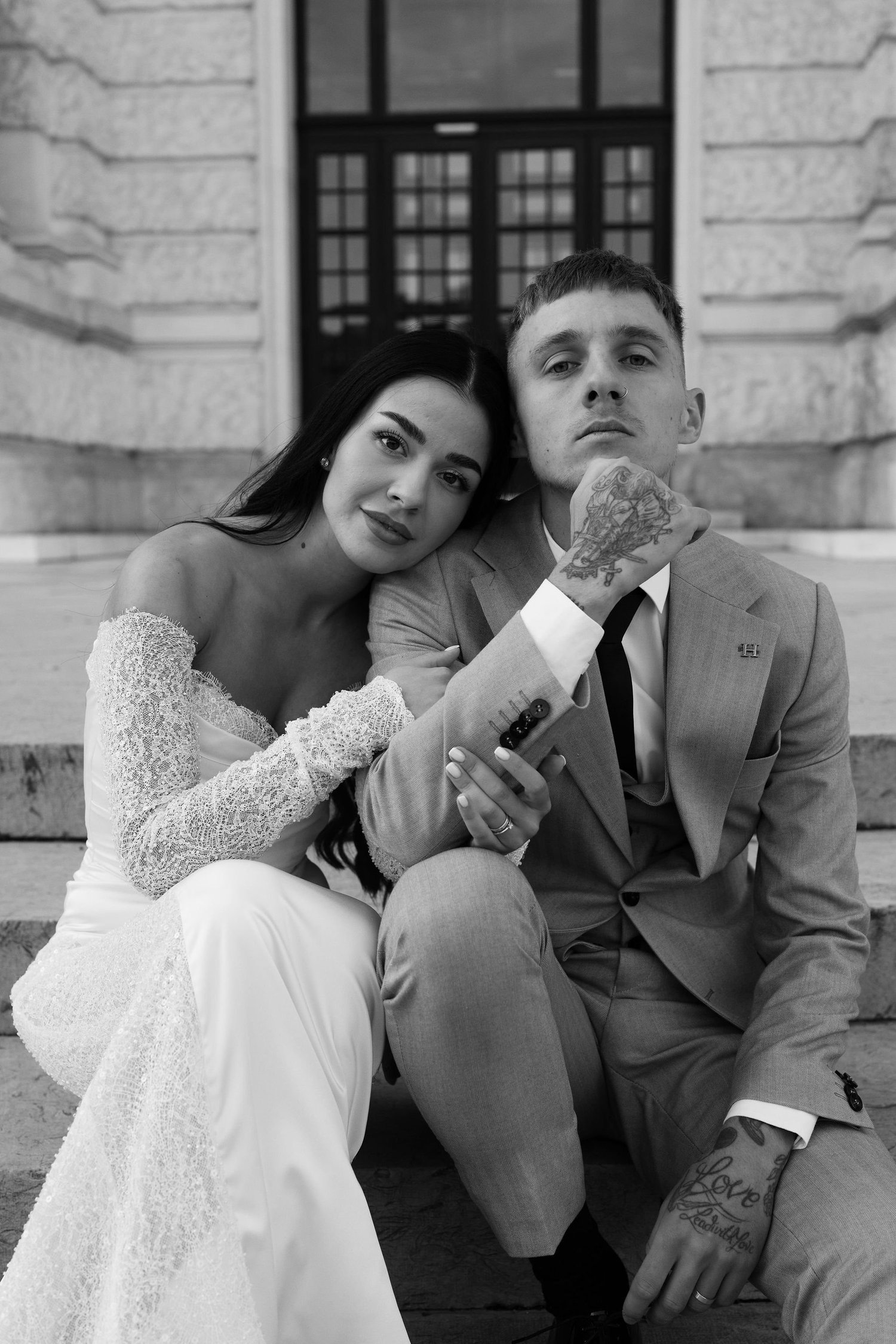 Manually added from URL: https://images.squarespace-cdn.com/content/v1/5f6a361c8961f14c83febfea/d6175dca-08f8-4b50-8c58-d9a1debe662d/Portretybw_101.jpg?format=1500w