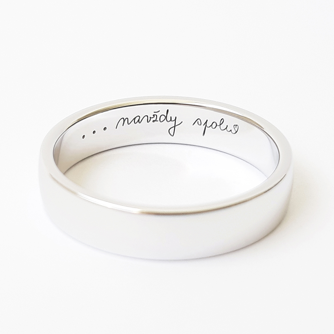 Manually added from URL: https://lb-jewellery.com/wp-content/uploads/2022/12/02.jpg