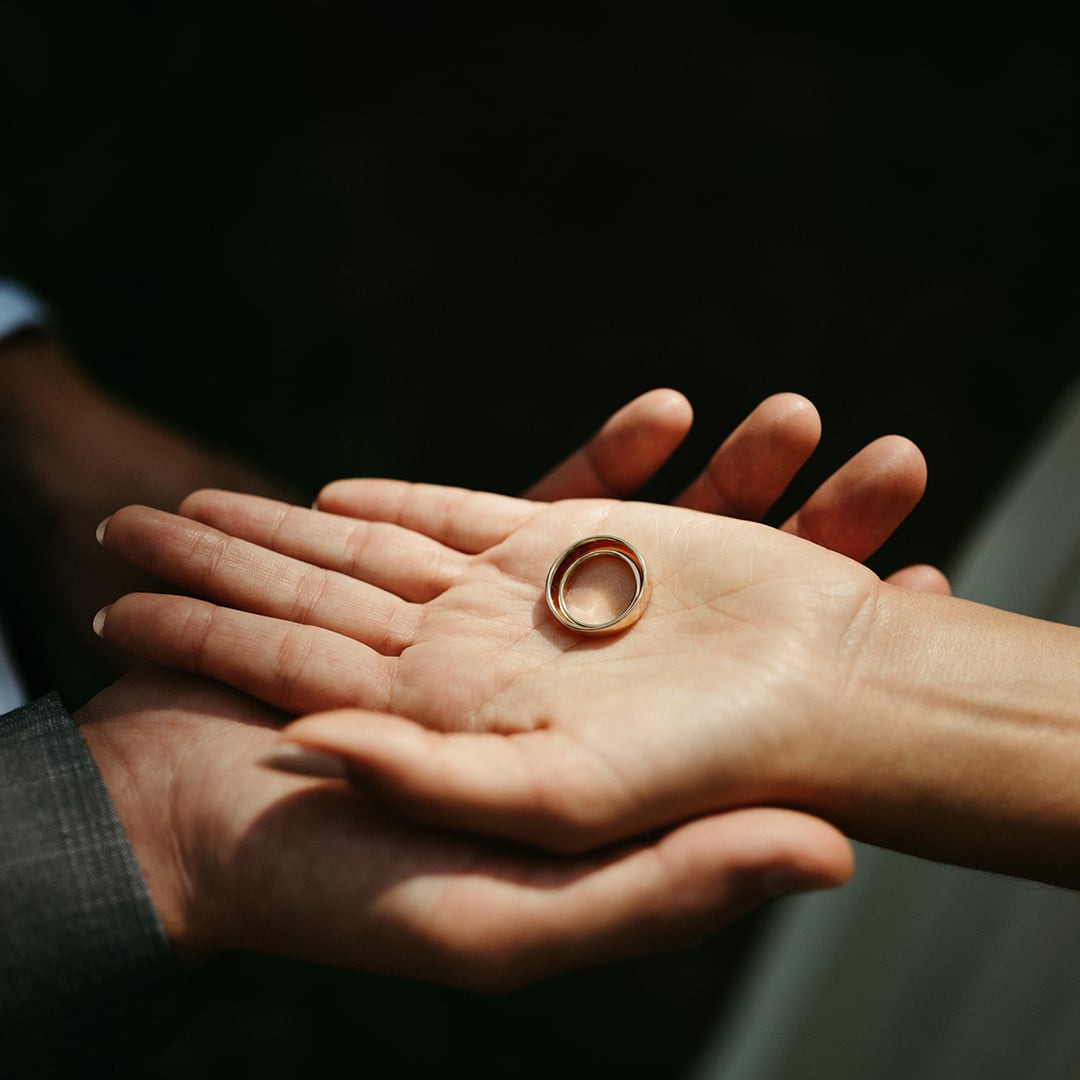 Manually added from URL: https://lb-jewellery.com/wp-content/uploads/2022/12/13.jpg