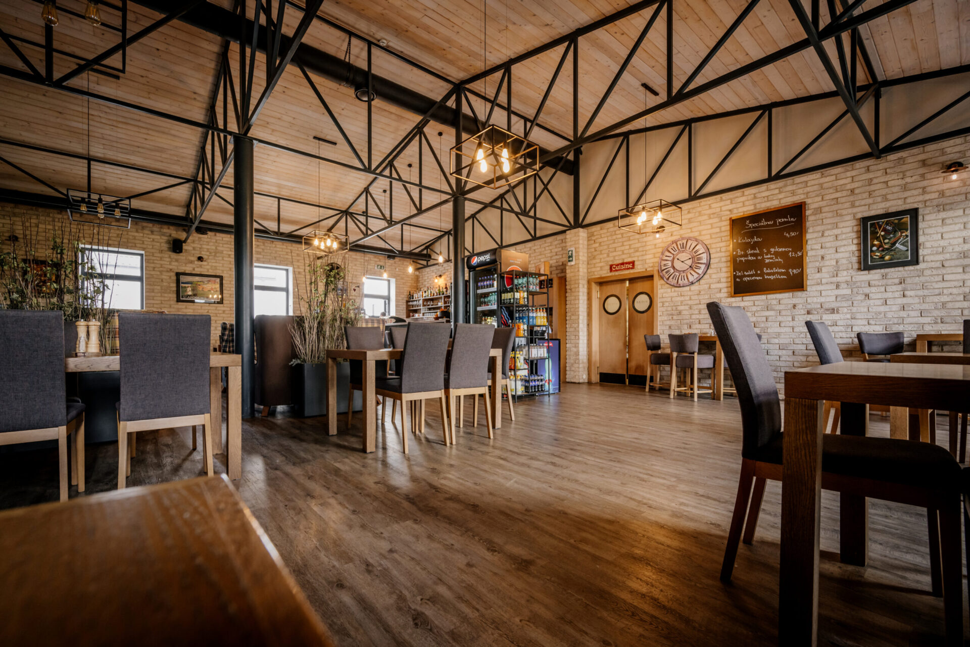 Manually added from URL: https://golfsedin.sk/wp-content/uploads/fly-images/882/DSC_3101-scaled-1920x9999.jpg