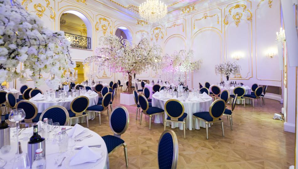 Manually added from URL: https://www.palacearthotel.sk/upload/photos/00013_00132_1587031047_232_th.jpg