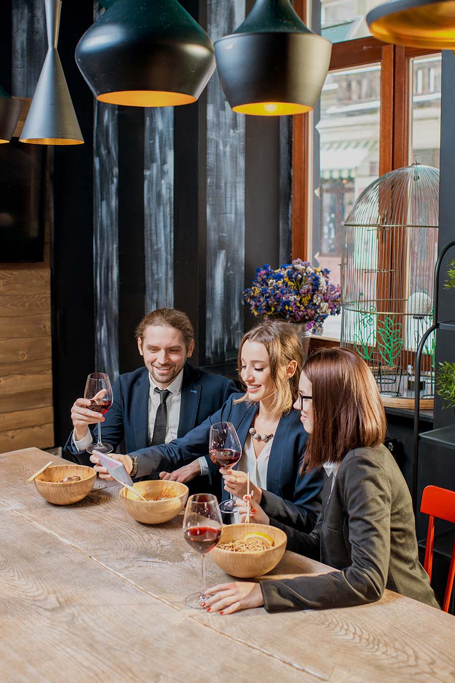 Manually added from URL: https://goldencatering.sk/wp-content/uploads/2024/09/business-people-during-the-dinner-in-the-restauran-64VMZHA.jpg