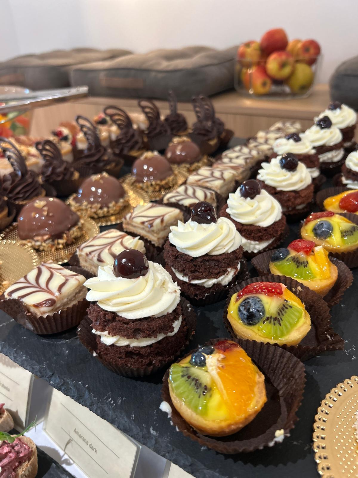 Manually added from URL: https://scontent-prg1-1.xx.fbcdn.net/v/t39.30808-6/528751466_1312300990906155_6785342541614629033_n.jpg?_nc_cat=107&ccb=1-7&_nc_sid=13d280&_nc_ohc=wVA_fOqn18IQ7kNvwGEsxag&_nc_oc=Adk1Q2rwvg6lKcV6AIFGpKjVnk6RyON1avvXSYyg-6kxWSLyVoXZxiT_b6JpV0CuWNk&_nc_zt=23&_nc_ht=scontent-prg1-1.xx&_nc_gid=yCG_7bNYja_I1jDaI2Fk3A&_nc_ss=8&oh=00_AfxrY_7Unl3AQKm25paxUhGZnzYId5TGyeI_Z81lvwEa3w&oe=69BAF7DC