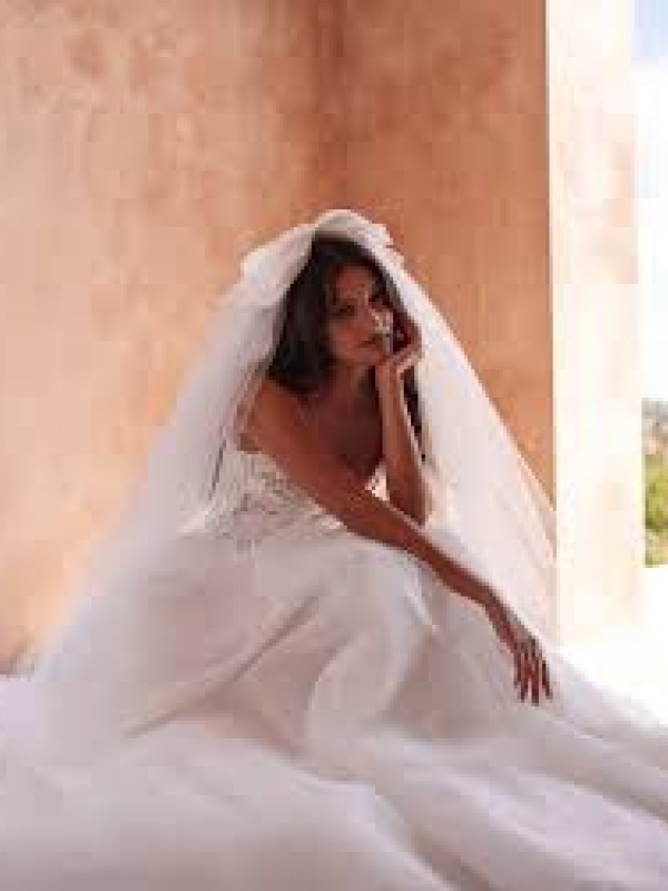 Manually added from URL: https://www.zoyaweddingcenter.sk/sites/default/files/styles/detail_galeria__tvorec/public/stiahnutff.jpg?itok=rBEGX25D