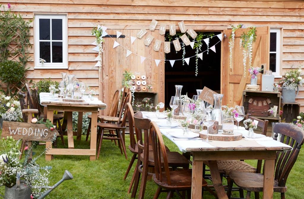 Manually added from URL: https://scontent-prg1-1.xx.fbcdn.net/v/t1.6435-9/44170468_10156833833258537_8547569683132317696_n.jpg?_nc_cat=100&ccb=1-7&_nc_sid=2a1932&_nc_ohc=Ko4CM5Q9ajoQ7kNvwGciX75&_nc_oc=AdnH0xQpuOvHAwUd14JMdrY8Siq6yc_FpXyfVP0gy6LY1mhrcs4PB-XQiJT-bfvcAa4&_nc_zt=23&_nc_ht=scontent-prg1-1.xx&_nc_gid=of6vXFlNKUqvpuvM0MdkHQ&_nc_ss=8&oh=00_Afzc4gImG3Fu-Drqqc8PbFya55P7A48MapVsiaNEkJdQ-g&oe=69DD20F0